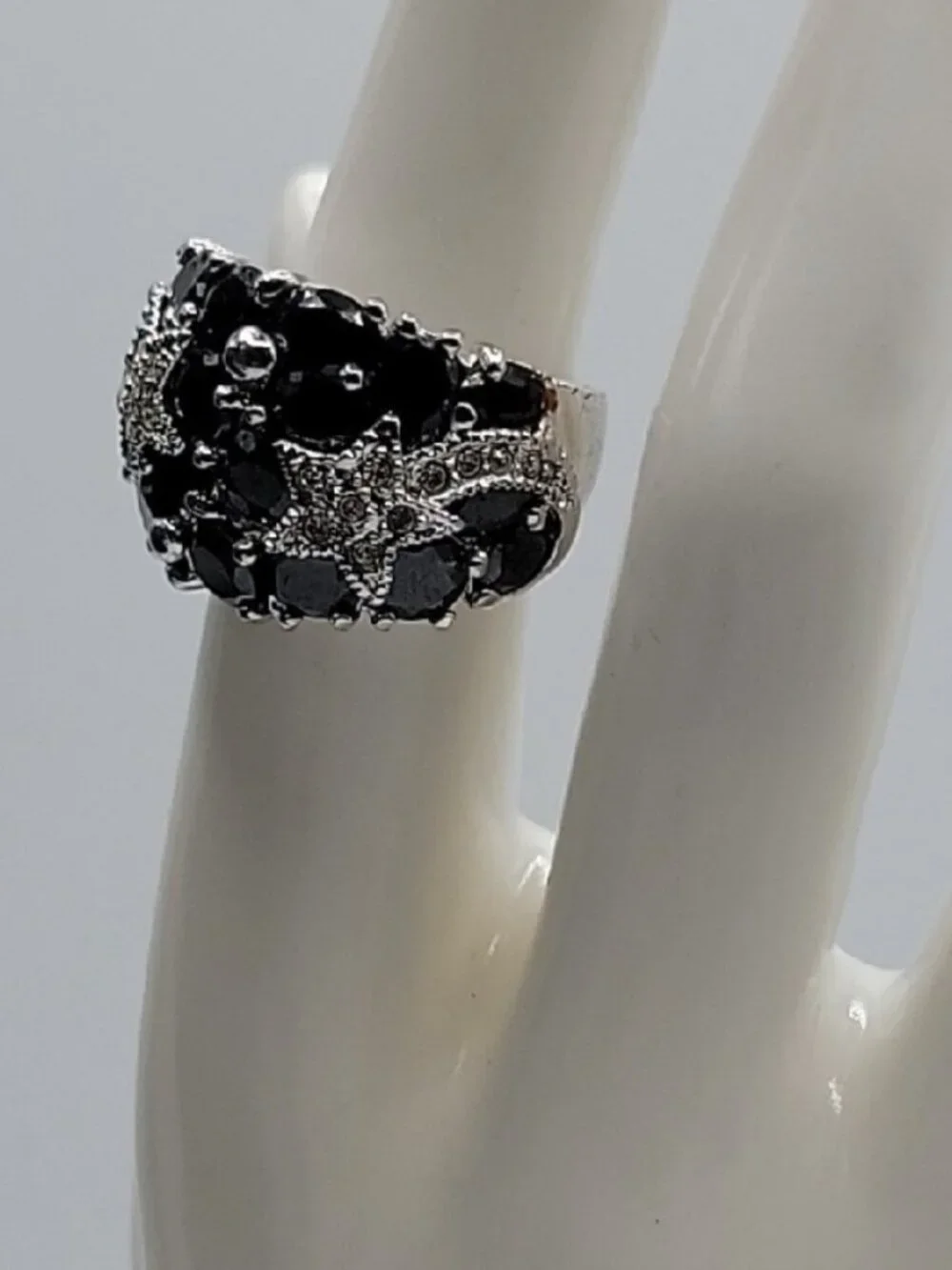 Night Sky Cocktail Ring Prong Set Black Clear Crystal Stars Size 6 Silver Tone